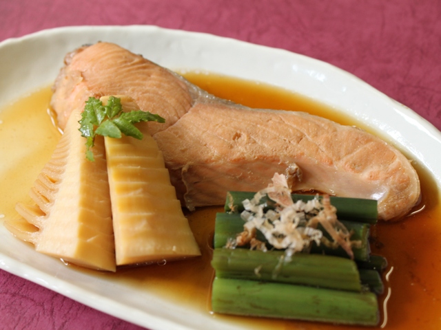 本鱒 サクラマス の 煮付 鮭料理や日本海料理
