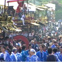 新潟県の三大祭の村上大祭は４００年近くの歴史を持つお祭りです