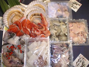 日本海鍋セット　　鮭/白子、海老、牡蠣、鱈、いか,ホタテ、カワハギ等